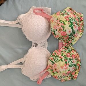 Bundle 2 Maidenform Bras